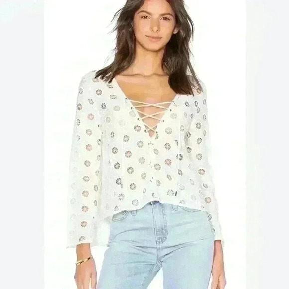 LUCY Paris Julie Top White Boho Eyelet Lace-up Bell Sleeve Shirt sz M - Picture 1 of 11